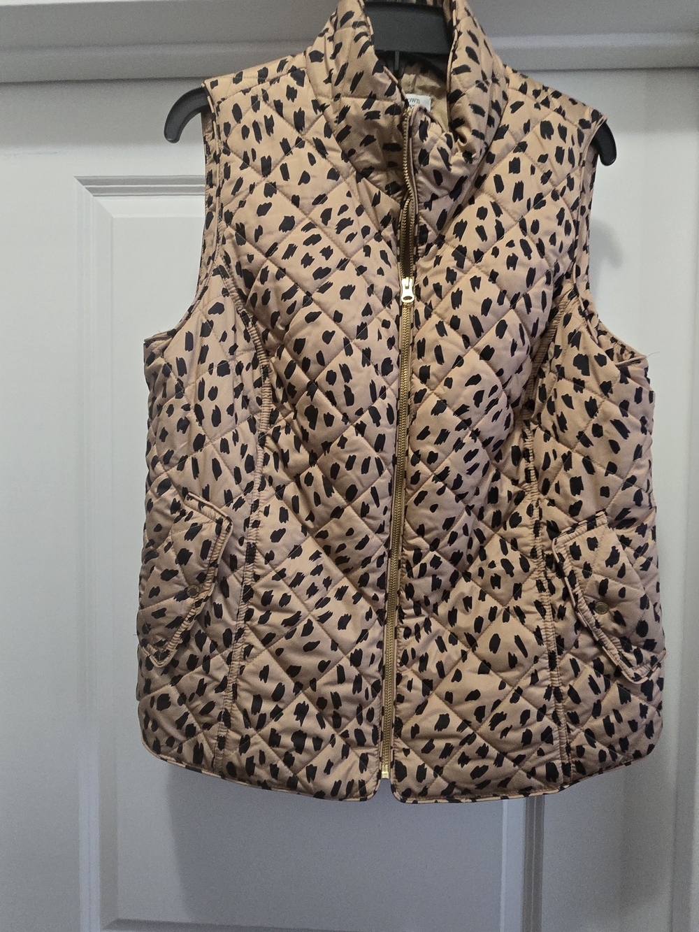 crown & ivy Quilted Leopard-Print Tan and Black Vest